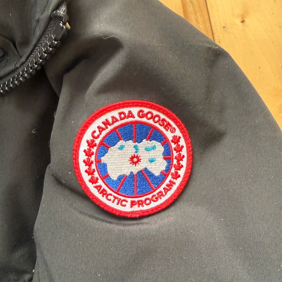 Canada Goose Dark Puffer Jacket with Fur Hood - Picture 3 of 4
